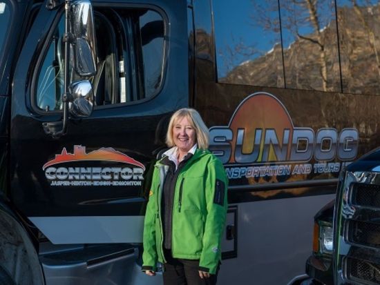 【都市間送迎】ジャスパー市内ホテル ⇒ エドモントン ＜乗合／英語ドライバー＞