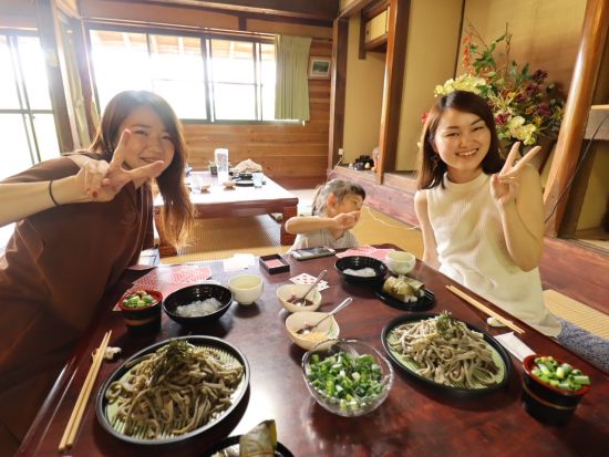 京都名物・茶蕎麦打ち体験 奈良の郷土料理「柿の葉寿司」＆「葛餅」作りのセットプランも♪＜90分～／午前／和束町＞