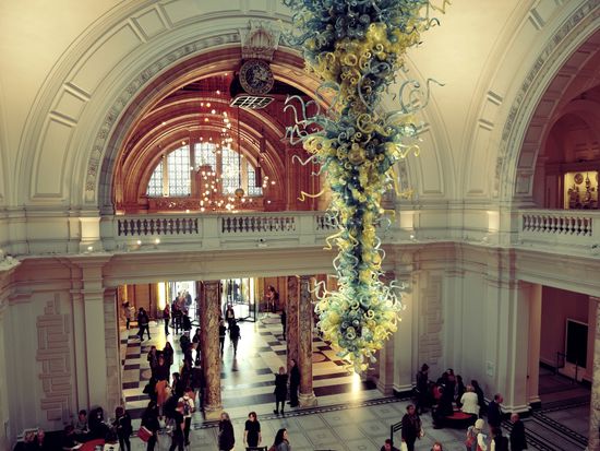 London_Victoria and Albert Museum_pixta_30210550_M