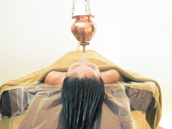 スリランカ式アーユルヴェーダとオイルトリートメント 完全プライベート空間で憩いのひとときを贅沢に過ごす＜完全個室／3.5 or 5.5時間／宮古島＞