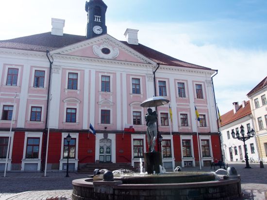 タルトゥ1日観光ツアー　専用車または公共バス利用　日本語ガイドオプションあり＜タリン発＞