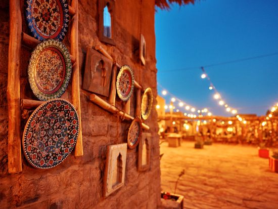 悠々の歴史と絶景に出会う！アルウラ旧市街 ウォーキングツアー＜混載／英語ガイド＞