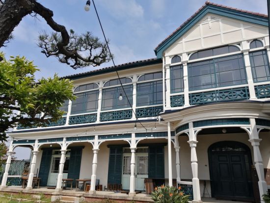 塩屋ウォーク＋フードホッピングツアー 地元を知り尽くすベテランガイドがご案内！風情ある町でローカルグルメと地元の方々と触れ合う旅 ＜ 3時間／食事付／神戸市＞