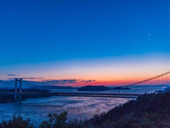 貸切観光タクシー 瀬戸内海夕焼けスポット巡り＜2時間／1⁻9名／高松発着＞4名参加で1名3,400円～ by 平井タクシー