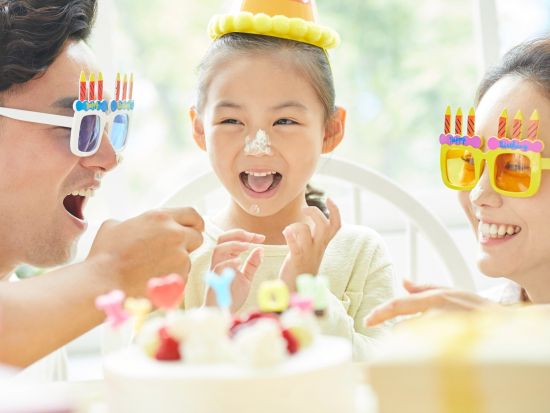 アニバーサリーにも最適！乗合屋形船 お台場・スカイツリー周遊コース 季節のお料理＆飲み放題付 屋形船で心に残る記念日を 選べるケーキ (有料)＜蔵前発＞