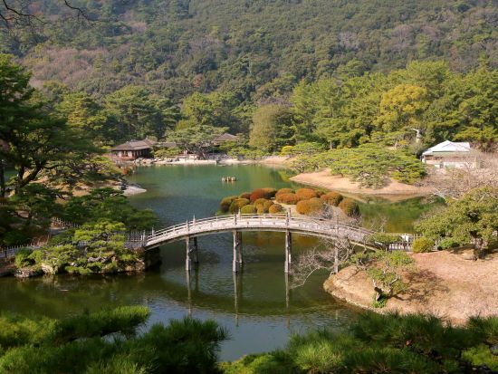 貸切観光タクシー プロの写真家がご案内！ 香川ハイライトツアー 栗林公園＋四国水族館 他＜8時間／1-9名／高松発着＞by 平井タクシー