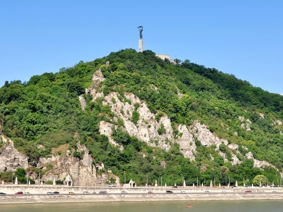 Budapest_Gellert-Hill_shutterstock_81154789