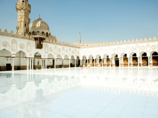 【貸切】イスラム地区もガイド付で安心◎最古の大学アズハル・モスクとハーンハリーリバザール 半日観光　＜半日／午後発／日本語or英語／送迎付／チップ込／カイロ発＞