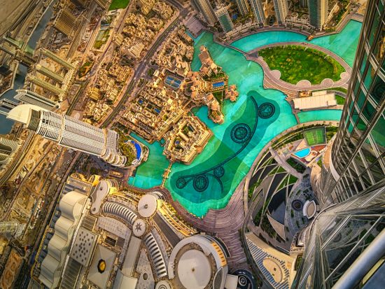 ブルジュ・ハリファ展望台「アット・ザ・トップ・シルバー（124・125階）」入場チケット＋ブルジュ・クラブでランチまたはディナー