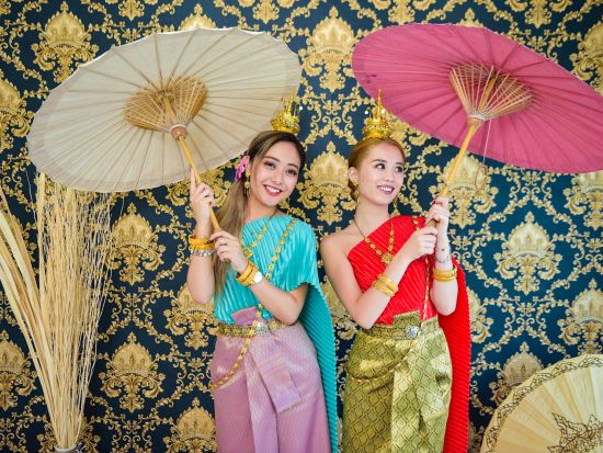 プーケット フォトジェニックツアー☆象＆トラとの写真撮影可　プロカメラマン同行オプションあり＜民族衣装撮影付／往復送迎／英語ドライバー／貸切＞