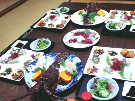 五島の海の幸を味わう船釣りツアー　地元漁師 松本さんがご案内！地元のお母さんと一緒に釣った魚を料理して海鮮料理を堪能　＜福江島・五島市＞ by みさき丸