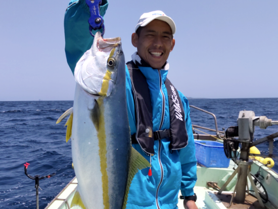 五島の海の幸を味わう船釣りツアー　地元漁師 松本さんがご案内！地元のお母さんと一緒に釣った魚を料理して海鮮料理を堪能　＜福江島・五島市＞ by みさき丸