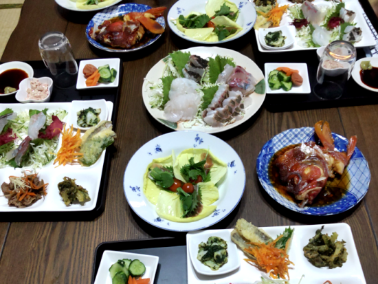 五島の海の幸を味わう船釣りツアー　地元漁師 松本さんがご案内！地元のお母さんと一緒に釣った魚を料理して海鮮料理を堪能　＜福江島・五島市＞ by みさき丸