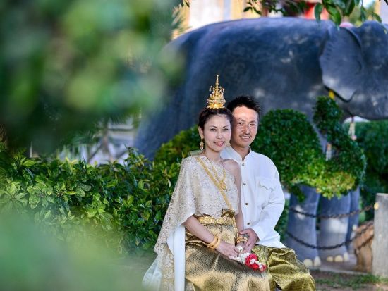 タイの絶景スポットで撮るウェディング＆アニバーサリーフォト　プロカメラマンがお二人の素敵な瞬間を逃すことなくカメラにおさめます＜送迎／簡単なヘアメイク付＞ 
