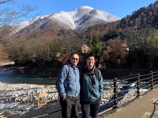 【多言語対応】1日観光ツアー 世界遺産 白川郷・温泉入浴・平湯大滝へのハイキング ＜ガイド付きツアー／7～9時間／2～12名／岐阜 白川村＞