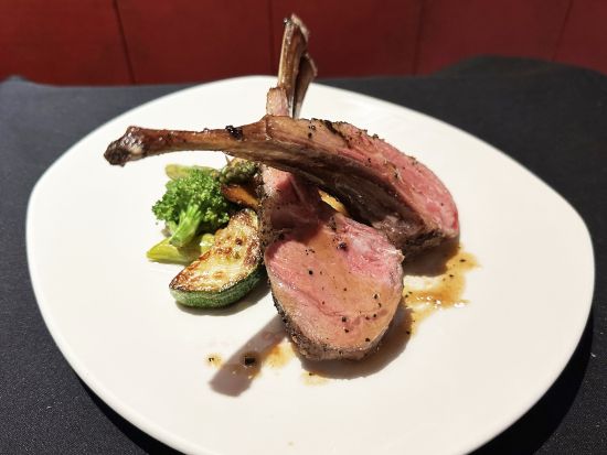 マルゴット・ハワイ　食事券＆事前予約　トリュフ専門レストランで最高級のトリュフを削ってお料理にトッピング！＜夕食＞