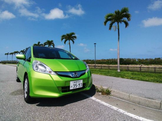 【カーレンタル】リーズナブルにお安くレンタカー予約！余計な手続きなしでお気軽に利用可能 那覇空港からの送迎あり＜最大10名乗り／1泊2日～／那覇＞