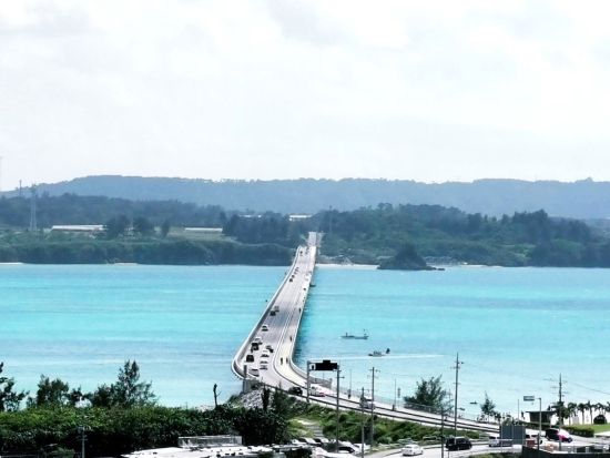 【カーレンタル】リーズナブルにお安くレンタカー予約！余計な手続きなしでお気軽に利用可能 那覇空港からの送迎あり＜最大10名乗り／1泊2日～／那覇＞