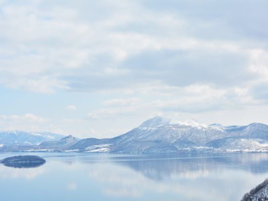 札幌発 支笏湖＆洞爺湖 日帰りバスツアー 有珠山ロープウェイも乗車＜昼食付きプランあり／1名から催行／札幌駅前発着＞