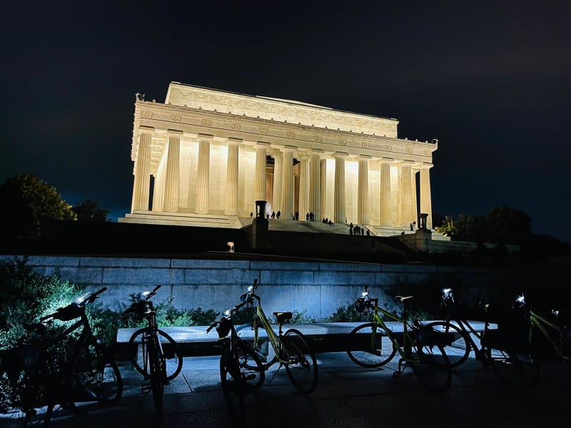Monuments @ Night Bike Tour 4