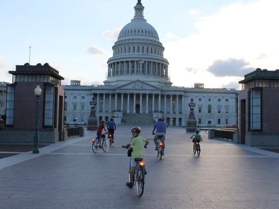 Monuments @ Night Bike Tour 3