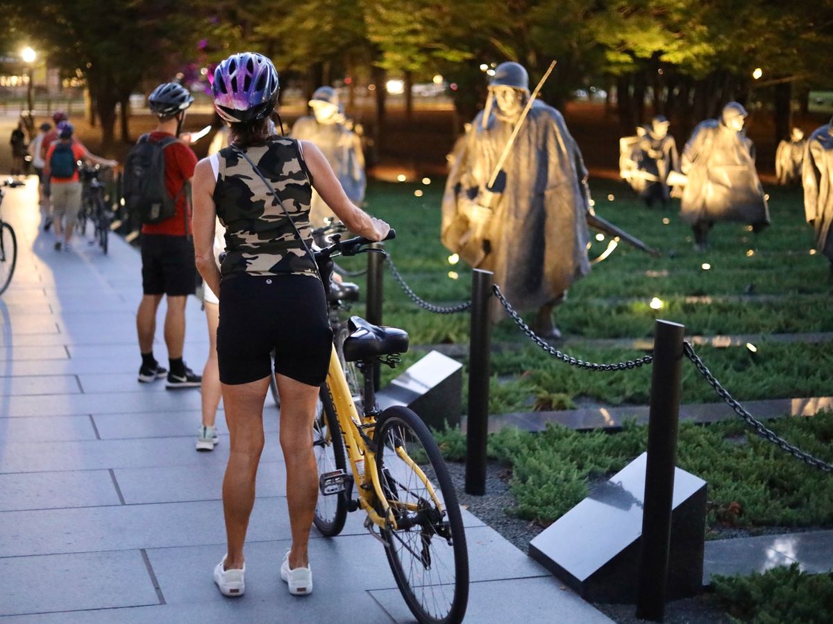 ワシントンD.C. 夜のサイクリングツアー 米国首都の観光名所めぐり