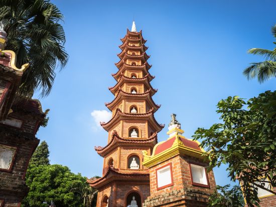 ハノイ半日観光ツアー　チャンクオック寺＆ホーチミン廟＆文廟 ＜英語ガイド＞