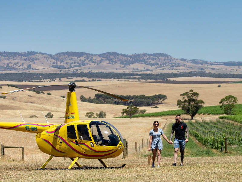 Couple2-Pindaire-Barossa Helicopters
