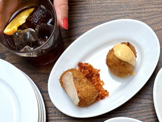 ソーホーグルメウォーキングツアー　夕刻のロンドンで食べ歩き＜英語＞