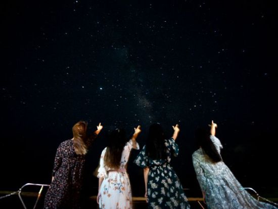 星空てぃんがーらクルーズ 大型クルーズ船で行く！三線ライブ＆海から見上げる星空ツアー＜星空ガイド／1ドリンク／石垣島＞