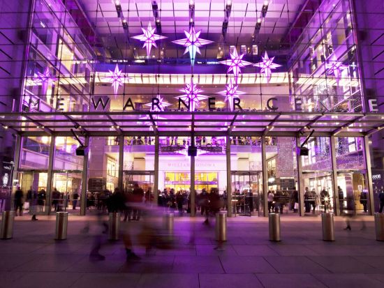 ニューヨーク　クリスマス映画のロケ地巡り＆ホリデーシーズンのライトアップ鑑賞ツアー ＜11～1月／英語ガイド＞