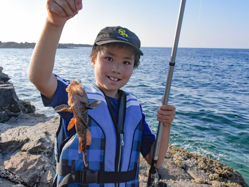 磯釣りされる方　必須 磯釣り体験 地元インストラクターがご案内 アラカブやアカハタなどを