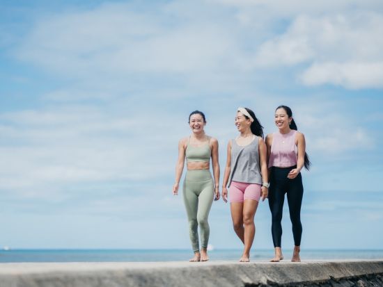 屋外ヨガレッスン　ビーチパークヨガ　選べるグループレッスンまたはプライベートレッスン＜1時間／日本語インストラクター＞by 2F Beach Yoga