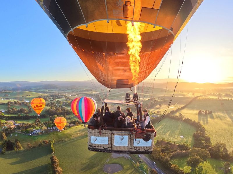 Yv - in-flight - pato