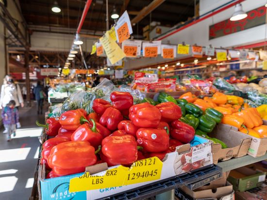 Canada_British Columbia_Vancouver_ Granville island_pixta_76725294_M