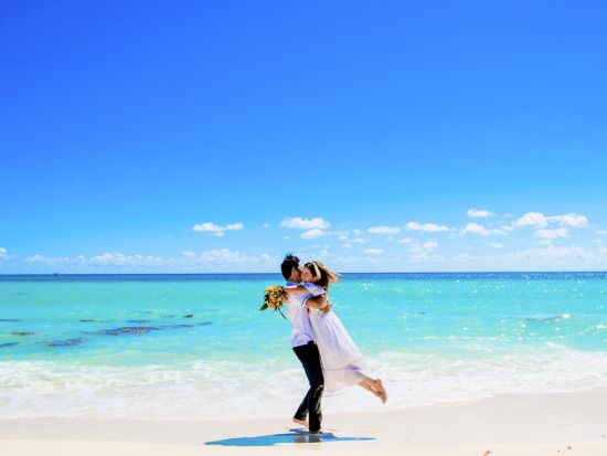 【ハネムーン／カップル】カジュアルフォトセッション カリブ海を背景にプロによる写真撮影 ＜日本語サポート／送迎付きプラン・ウェディングドレスレンタルプランあり＞