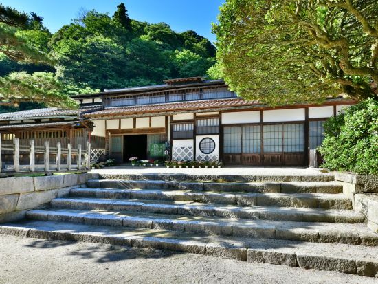 奥出雲たたらツアー 専属ガイドとたたら製鉄の歴史や文化を学ぶ旅 4つのスポットへご案内＜貸切タクシー利用／昼食付／松江駅発着＞