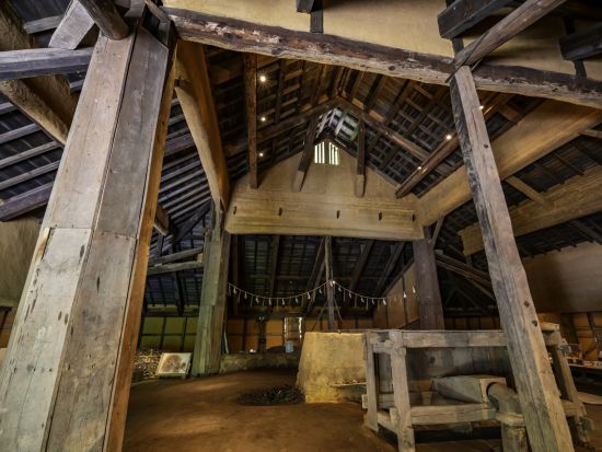 奥出雲たたらツアー 専属ガイドとたたら製鉄の歴史や文化を学ぶ旅 4つのスポットへご案内＜貸切タクシー利用／昼食付／松江駅発着＞