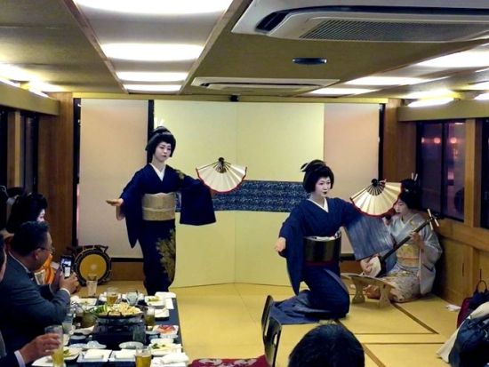 屋形船を貸切！ディナーコース 名物の天ぷらや旬のお料理を貸切屋形船で満喫＜貸切／飲み放題付き＞byなわ安