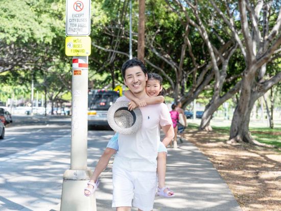 ハワイ　家族写真　ハワイならではの大自然をバックに、経験豊富なプロカメラマンが出張撮影＜カピオラニ公園＞