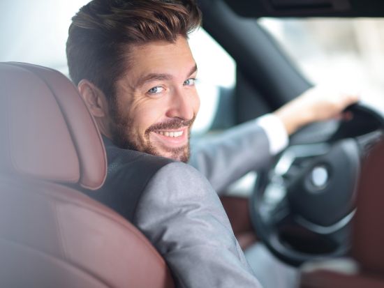 【空港送迎】シャルル・ド・ゴール空港 ⇔ パリ市内 ＜貸切／英語ドライバー＞