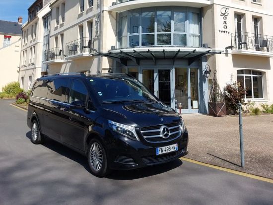 【空港送迎】シャルル・ド・ゴール空港 ⇔ パリ市内 ＜貸切／英語ドライバー＞