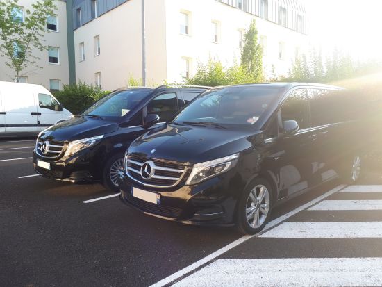 【空港送迎】シャルル・ド・ゴール空港 ⇔ パリ市内 ＜貸切／英語ドライバー＞