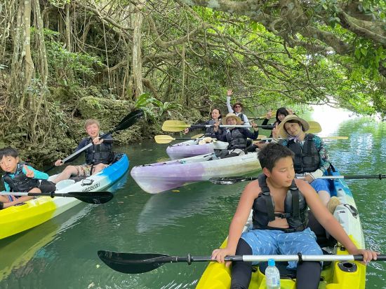 自然が作ったジャングルクルーズ！気のいい仲間と冒険しよう！嬉しい写真撮影付き＜約1時間半／石垣島＞ By 遊び庭