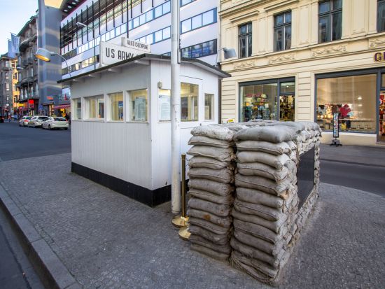 【プライベートツアー】行き先を自由にカスタマイズ！ベルリン市内1日観光＜7時間／公共交通機関利用／日本語ガイド＞by Mybus