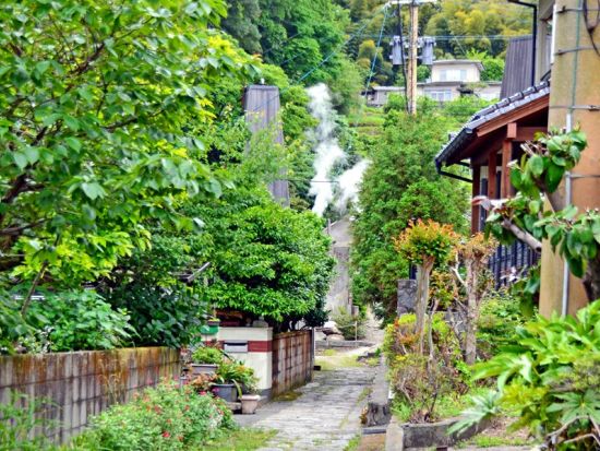 電動バギーで行く別府観光　市営 堀田温泉 「ゆのくにクルーザー」に乗って別府DEEP旅 普通免許で運転OK！＜別府市＞by クリオシティおおいた