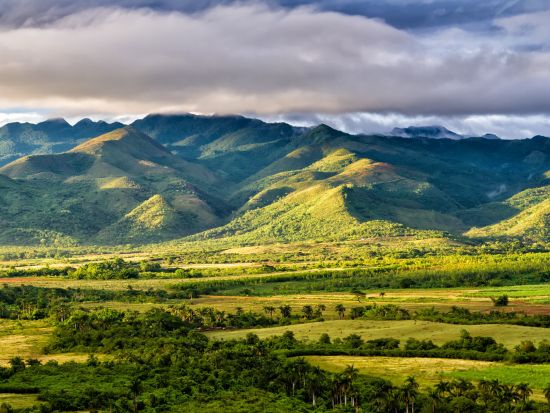 【6泊7日】キューバを満喫！人気観光地周遊ツアー☆ハバナ＋サンタクララ＋トリニダー＋シエンフエゴス＜貸切／日本語ガイド／宿泊付／ホセ・マルティ空港発着＞