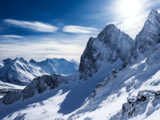 【家族・子連れ旅行にお勧め！】昆明＋麗江＋大理～三大都市を巡る雲南現地周遊ツアー・3泊4日間＜新幹線付／食事付／専用車と専属日本語ガイド付／宿泊付＞