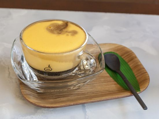 ストリートフード食べ歩きツアー　伝統的なベトナム料理を味わう ＜トレインストリート散策プランあり／英語ガイド＞