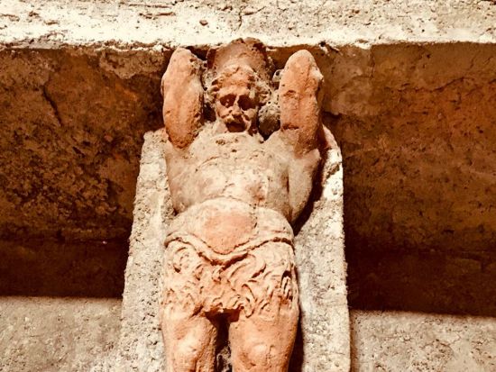 ナポリ発！ポンペイ行きシャトルバス往復チケット＜1日2便／英語音声ガイド＞